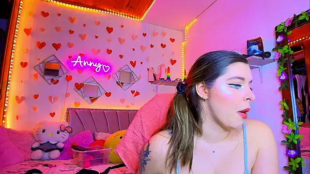 Snapshot of Anny_Hurtado chatting on 09/21/25, 08:05 Anny Hurtado online show from 09/21/25, 08:05