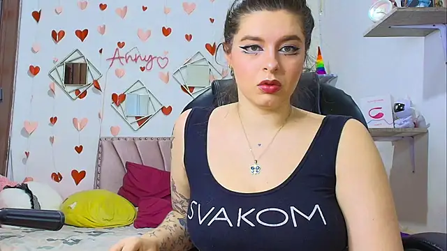 Snapshot of Anny_Hurtado chatting on 10/16/25, 06:14 Anny Hurtado online show from 10/16/25, 06:14