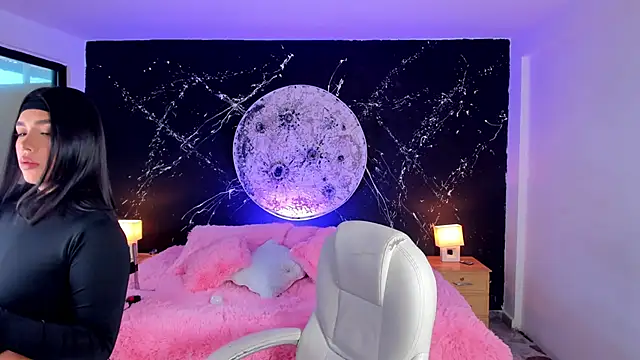 ShaniaDaniels online show from 10/18/25, 09:15