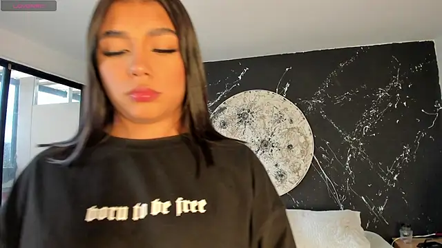 ShaniaDaniels online show from 11/17/25, 10:15