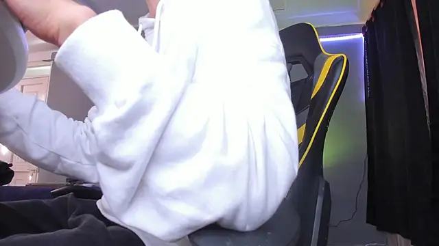 alexgiraldo   online show from 10/02/25, 12:01