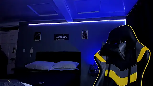 alexgiraldo   online show from 10/13/25, 10:37