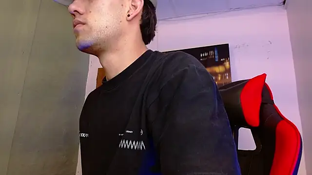alexgiraldo   online show from 05/17/26, 12:01