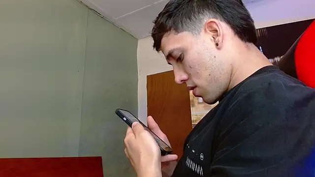 alexgiraldo   online show from 06/06/26, 12:27