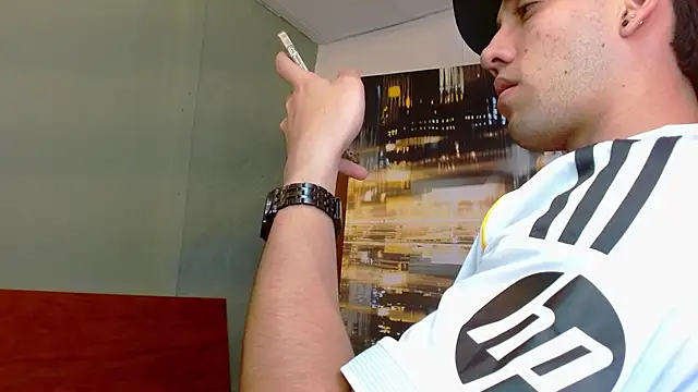 alexgiraldo   online show from 06/12/26, 03:05