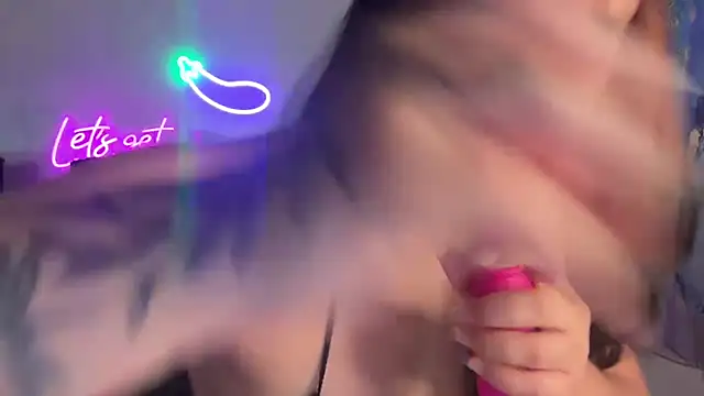 Snapshot of nina_lovez chatting on 10/03/25, 01:41 nina lovez online show from 10/03/25, 01:41