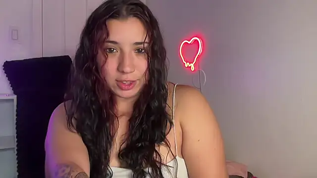 Snapshot of nina_lovez chatting on 10/24/25, 01:13 nina lovez online show from 10/24/25, 01:13