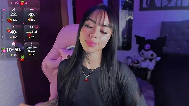 Snapshot of babee_04 chatting on 09/23/25, 07:17 babee 04 online show from 09/23/25, 07:17