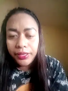 EmmaKantutera online show from 12/05/25, 08:34