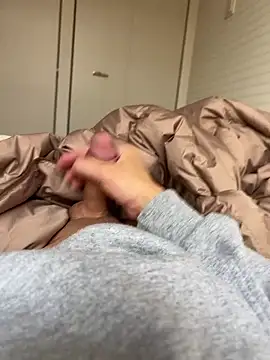 ko-ki012 online show from 10/13/25, 05:29