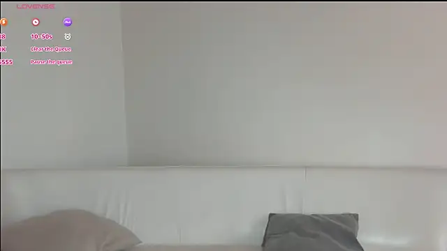 AliTemptress online show from 10/16/25, 04:30