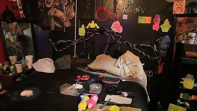 Snapshot of Splash_Queen420 chatting on 03/09/26, 02:15 Splash Queen420 online show from 03/09/26, 02:15