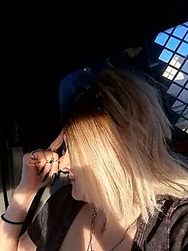 Snapshot of Splash_Queen420 chatting on 04/05/26, 11:02 Splash Queen420 online show from 04/05/26, 11:02
