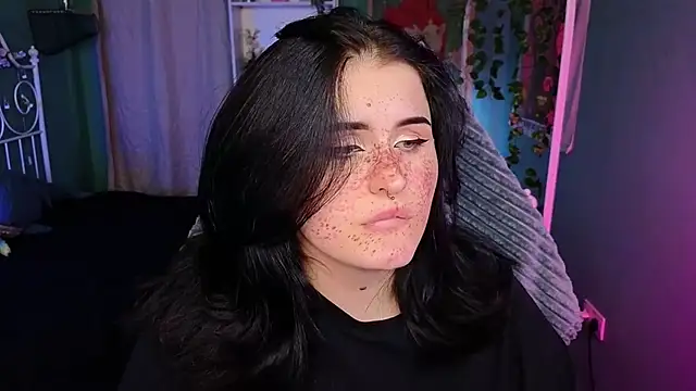 Dark Shine online show from 10/18/25, 05:32