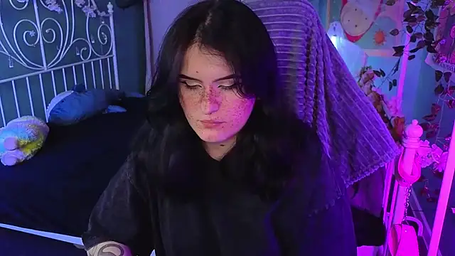 Dark Shine online show from 10/28/25, 05:22