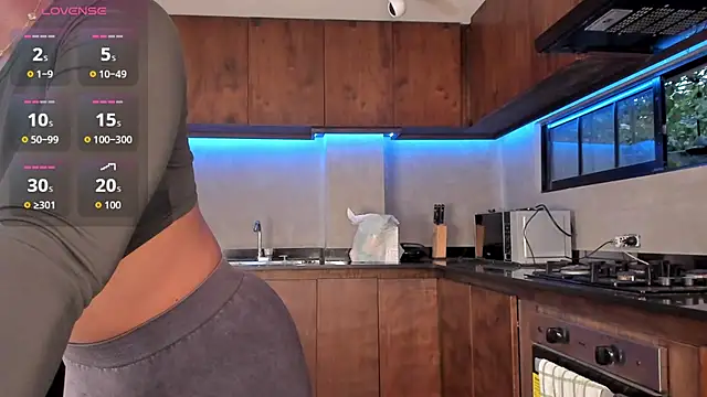 alisonn moon online show from 10/17/25, 10:45