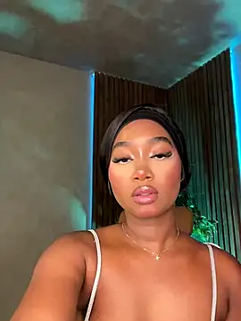 alisonn moon online show from 10/26/25, 01:00