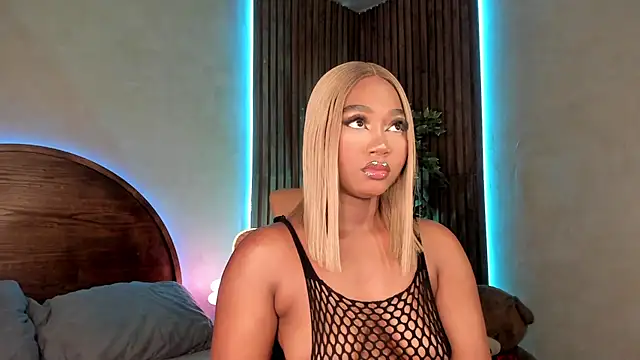 alisonn moon online show from 11/18/25, 10:47