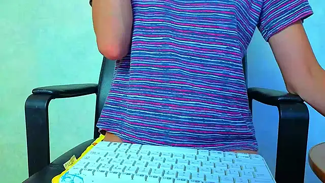 Bom Mia Bom online show from 07/08/26, 12:31