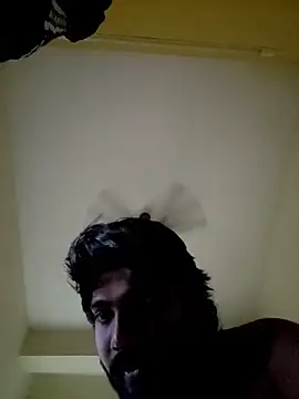 Snapshot of stylomilo1108 chatting on 11/05/25, 06:35 stylomilo1108 online show from 11/05/25, 06:35