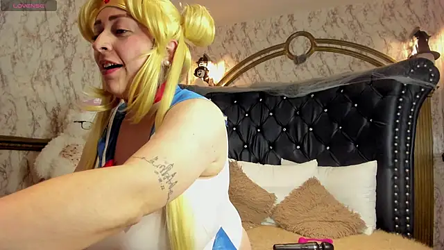 Snapshot of irenne_wilsonn chatting on 10/31/25, 01:34 irenne wilsonn online show from 10/31/25, 01:34