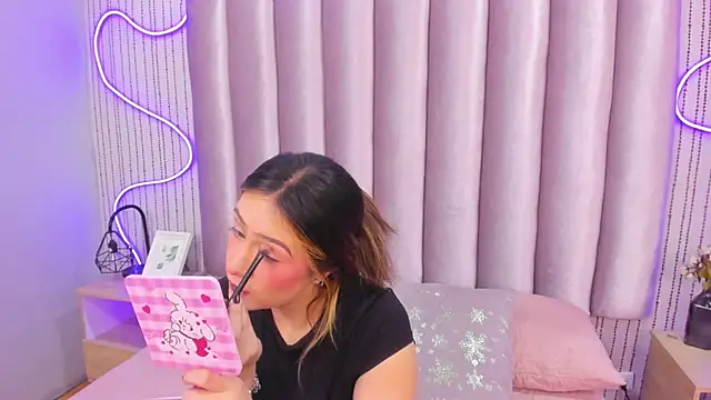 Snapshot of SamanthaPeachss chatting on 11/24/25, 12:05 SamanthaPeachss online show from 11/24/25, 12:05