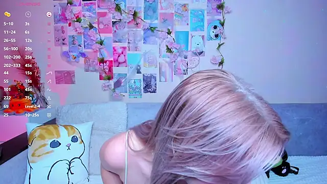 CortneyCane online show from 11/25/25, 08:09