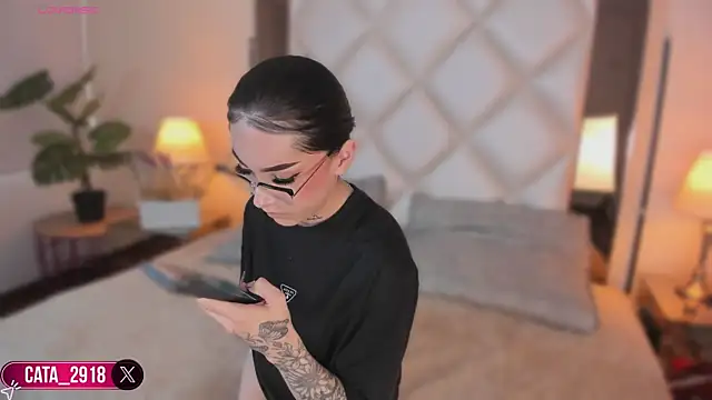 Megan DH online show from 10/02/25, 12:45