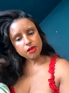 Snapshot of Angelaarayexx chatting on 10/16/25, 12:28 Angelaarayexx online show from 10/16/25, 12:28