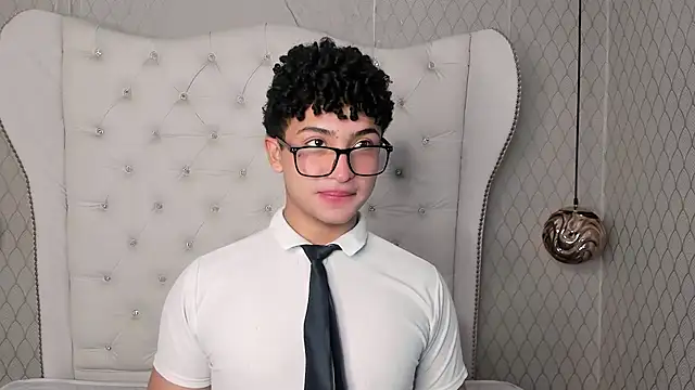 Valentin0 3 online show from 11/03/25, 12:28