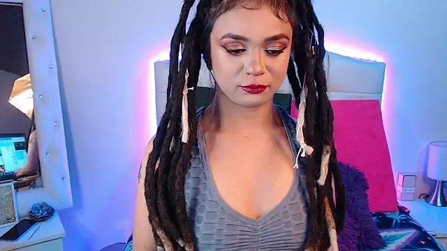 elapetitie online show from 11/30/25, 04:16