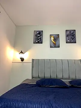 Samara Hadi  online show from 09/15/25, 12:10