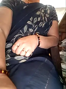 indianhotwife639 online show from 12/01/25, 07:46