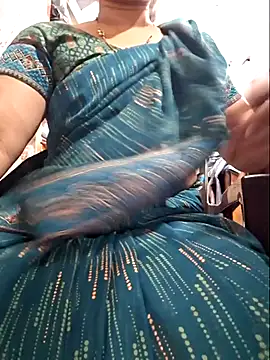 Snapshot of indianhotwife639 chatting on 04/25/26, 02:14 indianhotwife639 online show from 04/25/26, 02:14