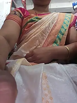 Snapshot of indianhotwife639 chatting on 05/11/26, 07:14 indianhotwife639 online show from 05/11/26, 07:14