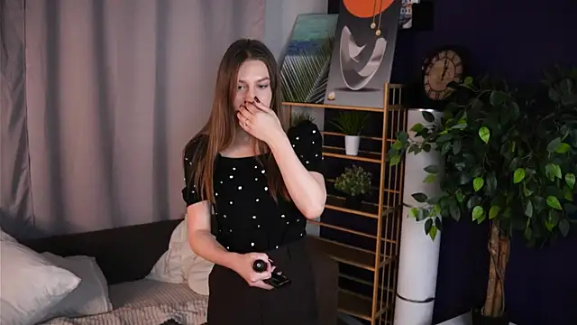 LornaBlacknall online show from 10/25/25, 04:24