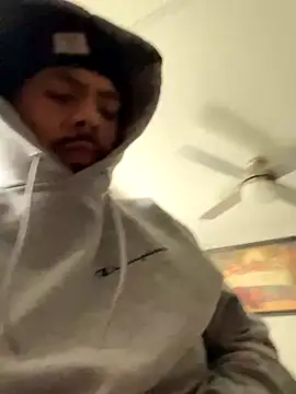 Snapshot of Bbrn69official chatting on 10/30/25, 06:52 Bbrn69official online show from 10/30/25, 06:52