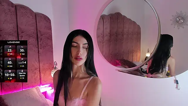 ValeskaZuev1 online show from 09/23/25, 07:06