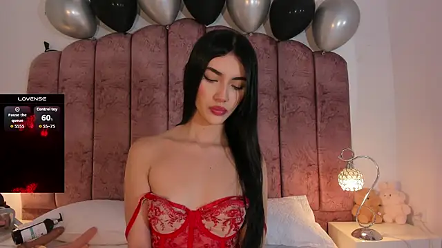 ValeskaZuev1 online show from 10/01/25, 07:42