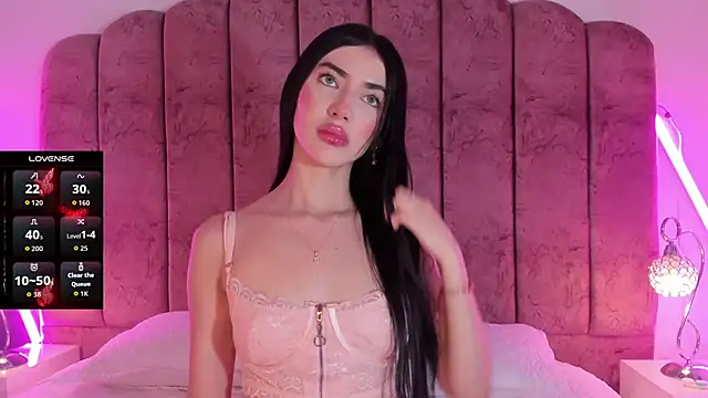 ValeskaZuev1 online show from 10/16/25, 05:36