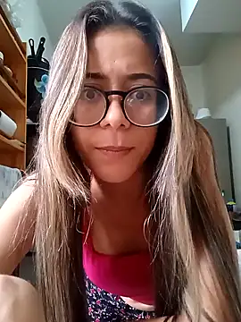 Snapshot of vivizinha27 chatting on 05/31/26, 07:26 vivizinha27 online show from 05/31/26, 07:26