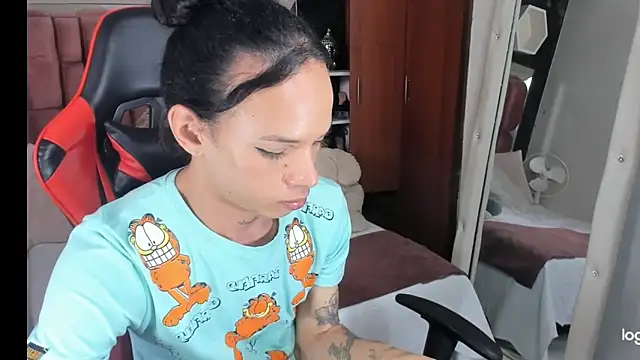 Snapshot of sara_slut21 chatting on 02/09/25, 08:34 sara slut21 online show from 02/09/25, 08:34