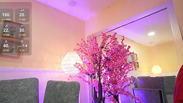 LoonaNyx online show from 09/13/25, 11:43