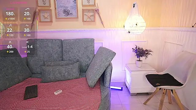 LoonaNyx online show from 10/13/25, 11:32