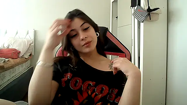 Becca B online show from 09/29/25, 05:29