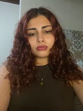 Snapshot of SweetSolei20 chatting on 11/17/25, 03:23 SweetSolei20 online show from 11/17/25, 03:23