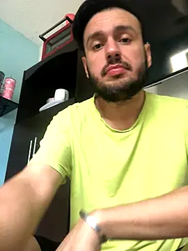 Snapshot of Alexitho25 chatting on 09/16/25, 07:04 Alexitho25 online show from 09/16/25, 07:04