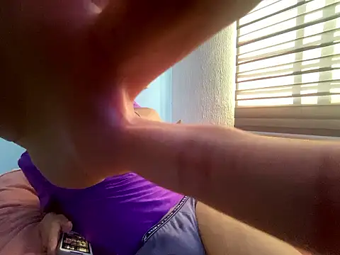 Snapshot of Alexitho25 chatting on 10/03/25, 09:01 Alexitho25 online show from 10/03/25, 09:01