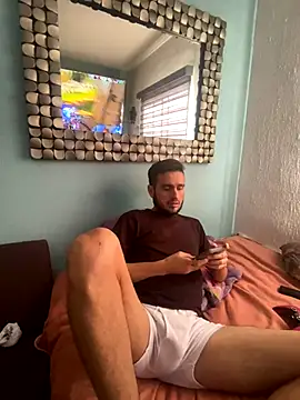 Snapshot of Alexitho25 chatting on 11/21/25, 08:40 Alexitho25 online show from 11/21/25, 08:40