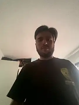 Snapshot of Alexitho25 chatting on 11/23/25, 09:58 Alexitho25 online show from 11/23/25, 09:58